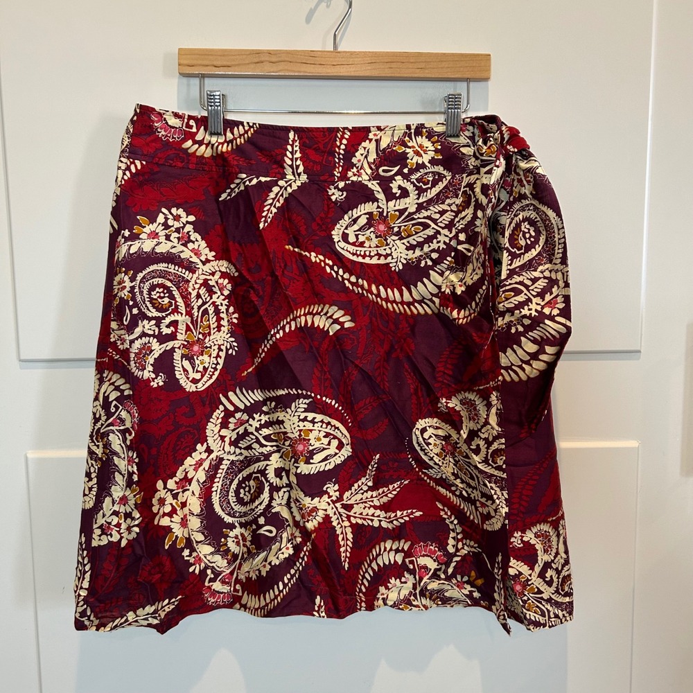 Talbots Petites 100% Silk Paisley Wrap Skirt Burgundy Red Cream‎ Size 14P